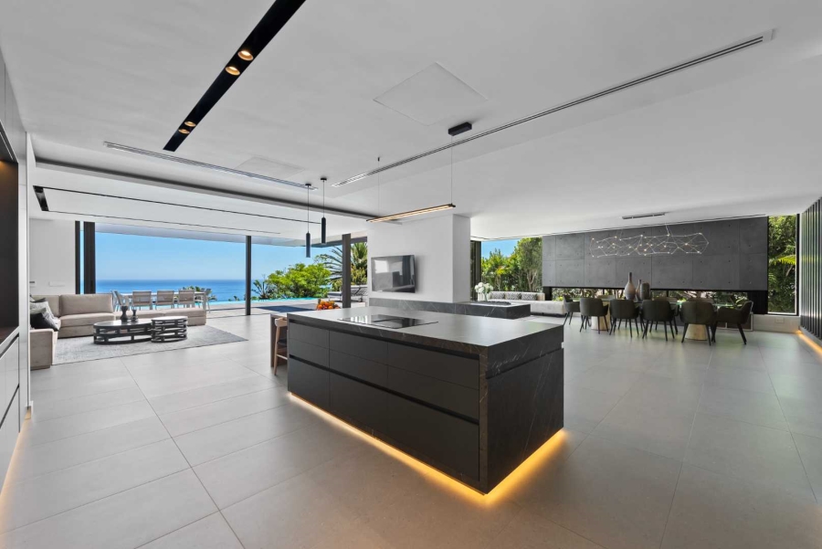 5 Bedroom Property for Sale in Camps Bay Western Cape